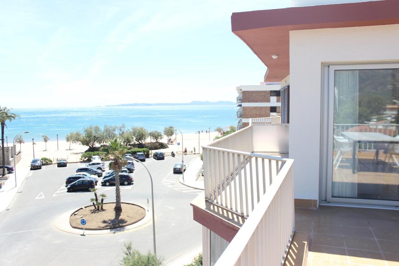 Beautiful Loft, Huge Sunny Terrace, View Over The Beach And Sea روساس المظهر الخارجي الصورة