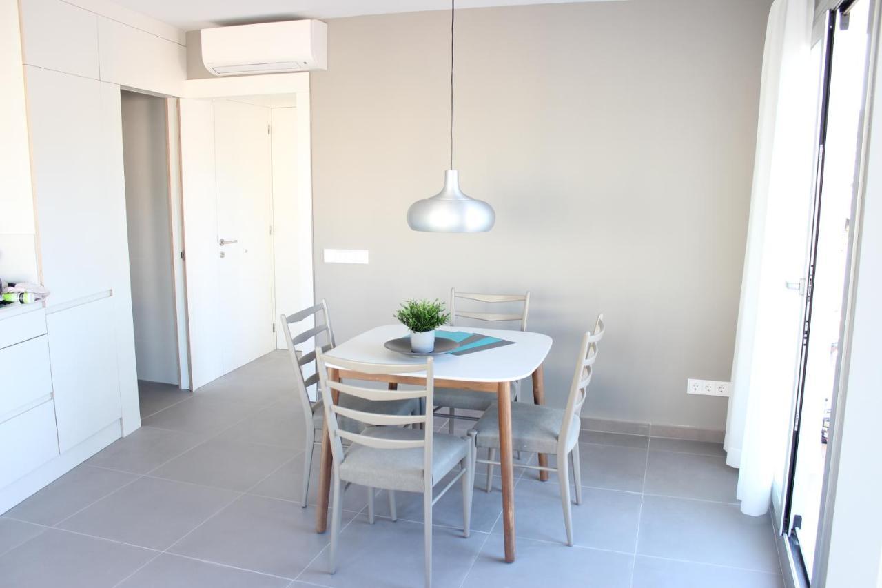 Beautiful Loft, Huge Sunny Terrace, View Over The Beach And Sea روساس المظهر الخارجي الصورة